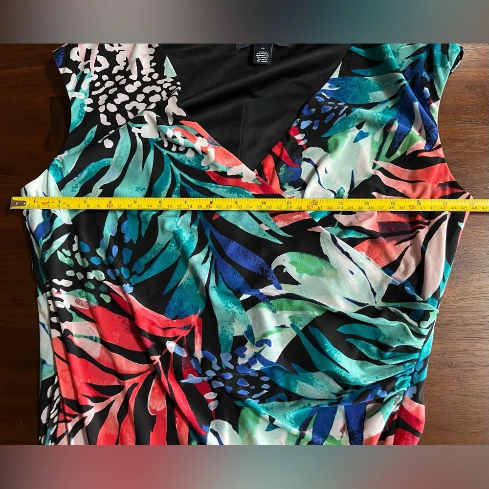 American Living Tropical Floral Dress size 10 Stretchy Wrap style - Picture 5 of 7